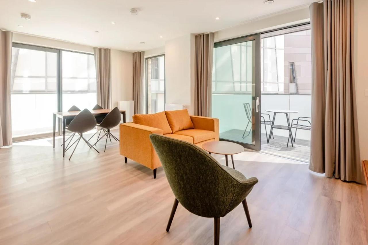 Modern Apartments In Brentford 2 Minutes Walk From Kew Bridge Exterior photo